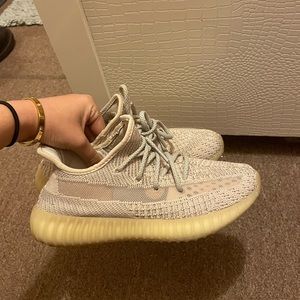 yeezy 350 v2 synth reflective